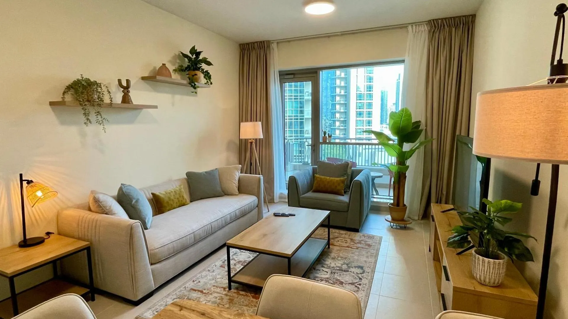 Cosy & Spacious 2 Bedroom L Magical Boulevard View L By Burj & Dubai Mall I Pool I Gym I Family Friendly